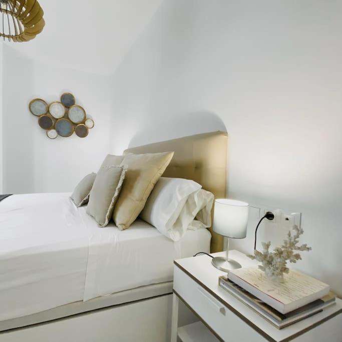 Lovely 2-Bed In Granada 1Min To Gran Via De Colon By Sharingco Esterno foto