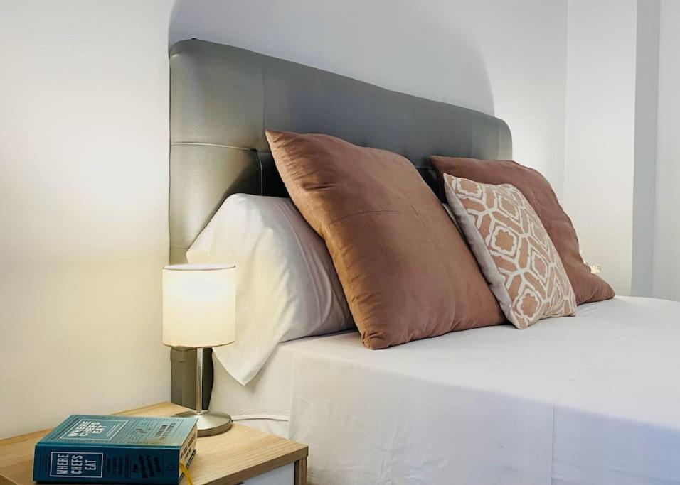 Lovely 2-Bed In Granada 1Min To Gran Via De Colon By Sharingco Esterno foto